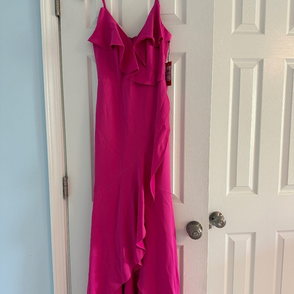 Vince Camuto Dresses & Skirts - NWT Vince Camuto Hot Pink Formal Dress